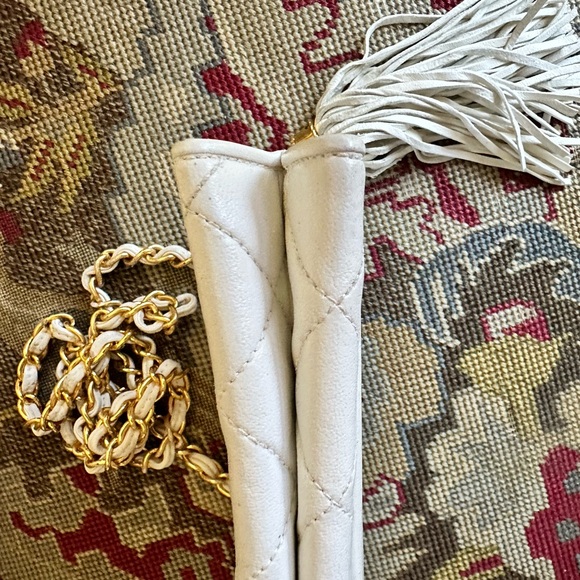 authentic Chanel white purse - Picture 9 of 11